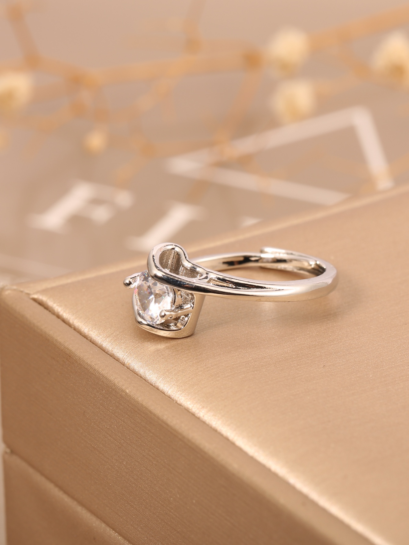 1 Piece of European and Americ - Luxury Lifestyle Gifts 리뷰 및 가격