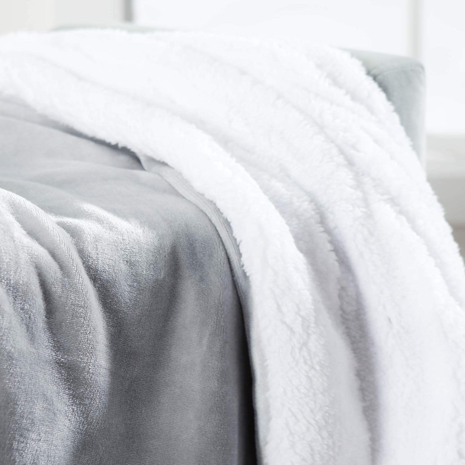 Super Soft Reversible Sherpa P - Cashmere Throw Blanket 리뷰 및 가격
